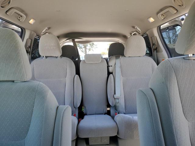 Photo 10 from auction – 2017 TOYOTA SIENNA LE with VIN 5TDKZ3DC1HS867498