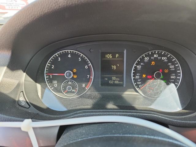 Photo 9 from auction – 2014 VOLKSWAGEN PASSAT S with VIN 1VWAT7A37EC071910