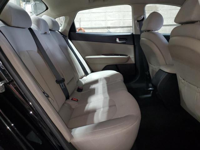 Photo 10 from auction – 2016 KIA OPTIMA with VIN 5XXGT4L38GG046722