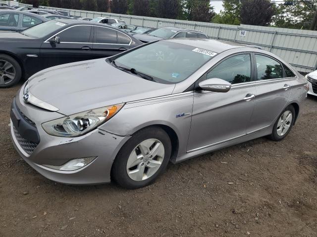 HYUNDAI SONATA HYB 2012 with VIN KMHEC4A43CA026818 - Photo from auction