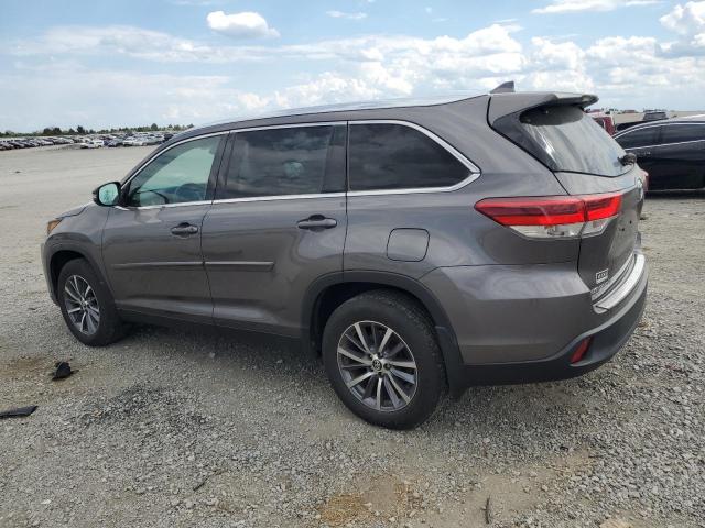 Photo 2 from auction – 2019 TOYOTA HIGHLANDER with VIN 5TDJZRFH5KS587212
