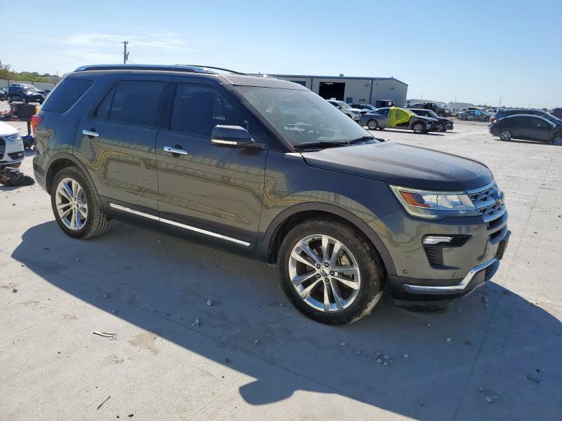 Photo 4 from auction – 2018 FORD EXPLORER L with VIN 1FM5K7F86JGC70067