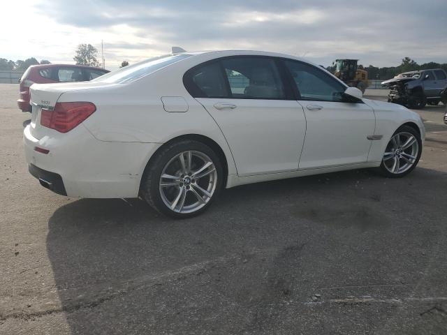 Photo 3 from auction – 2012 BMW 740 I with VIN WBAKA4C58CDS99378
