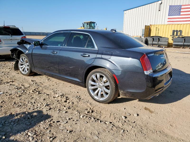 Photo 2 from auction – 2018 CHRYSLER 300 TOURIN with VIN 2C3CCAAG2JH342377