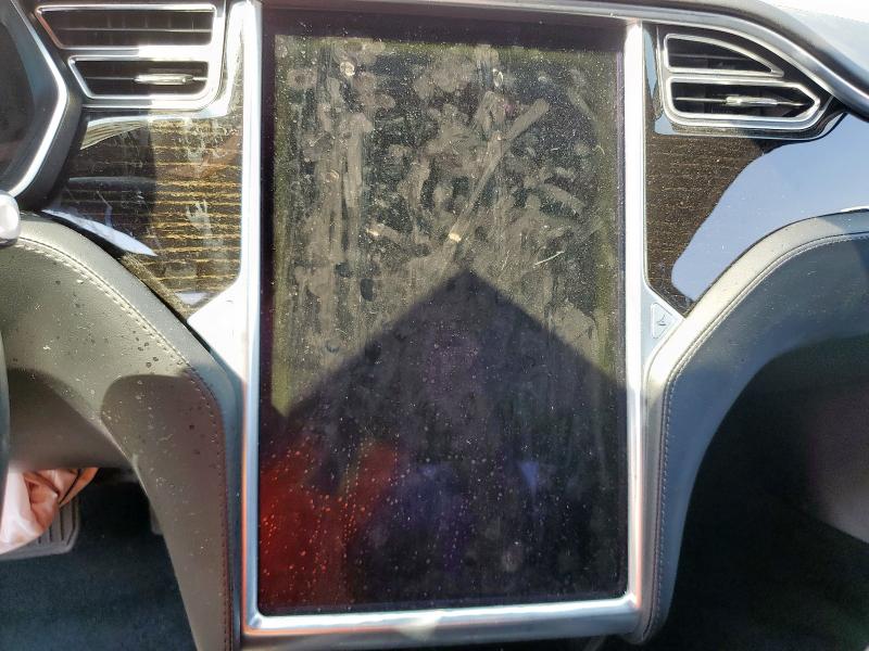 Photo 9 from auction – 2017 TESLA MODEL S with VIN 5YJSA1E25HF219264