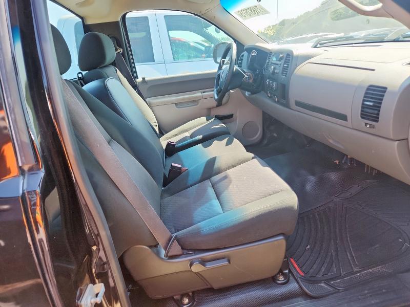 Photo 10 from auction – 2011 GMC SIERRA C15 with VIN 1GTN1TEX2BZ402496