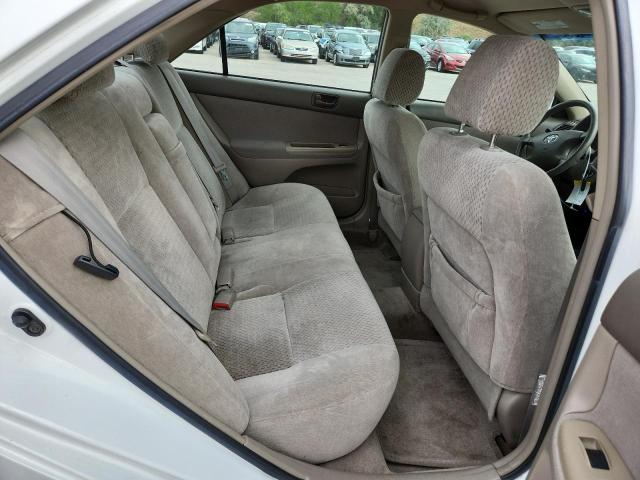 Photo 10 from auction – 2004 TOYOTA CAMRY LE with VIN 4T1BF32K64U073004