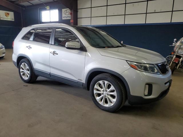 Photo 4 from auction – 2014 KIA SORENTO EX with VIN 5XYKUDA79EG498751