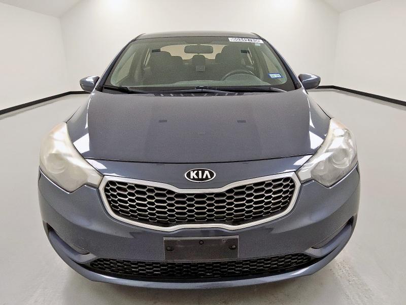 Photo 5 from auction – 2016 KIA FORTE LX with VIN KNAFK4A64G5565831