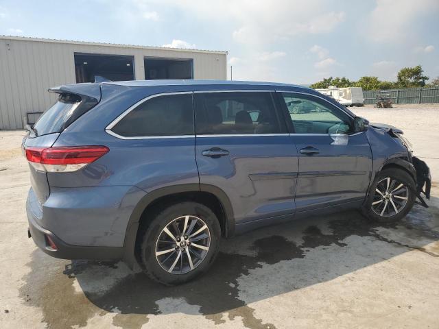 Photo 3 from auction – 2017 TOYOTA HIGHLANDER with VIN 5TDJZRFH2HS421559