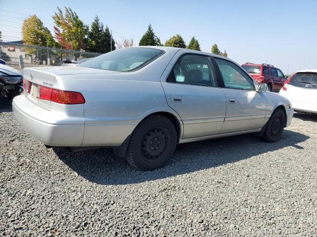 Photo 3 from auction – 2001 TOYOTA CAMRY CE with VIN 4T1BG22K51U845978