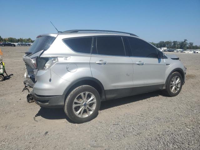 Photo 3 from auction – 2017 FORD ESCAPE SE with VIN 1FMCU9GD9HUB48095
