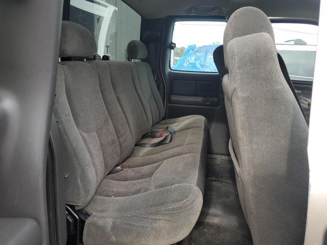 Photo 10 from auction – 2003 CHEVROLET SILVERADO with VIN 2GCEK19V731299239