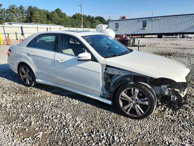 Photo 4 from auction – 2012 MERCEDES-BENZ E 350 with VIN WDDHF5KBXCA606830