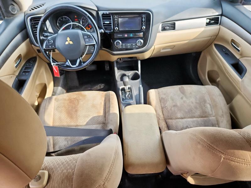 Photo 8 from auction – 2016 MITSUBISHI OUTLANDER with VIN JA4AD3A39GZ012957