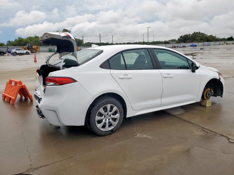 Photo 3 from auction – 2021 TOYOTA COROLLA LE with VIN 5YFEPMAE1MP261474