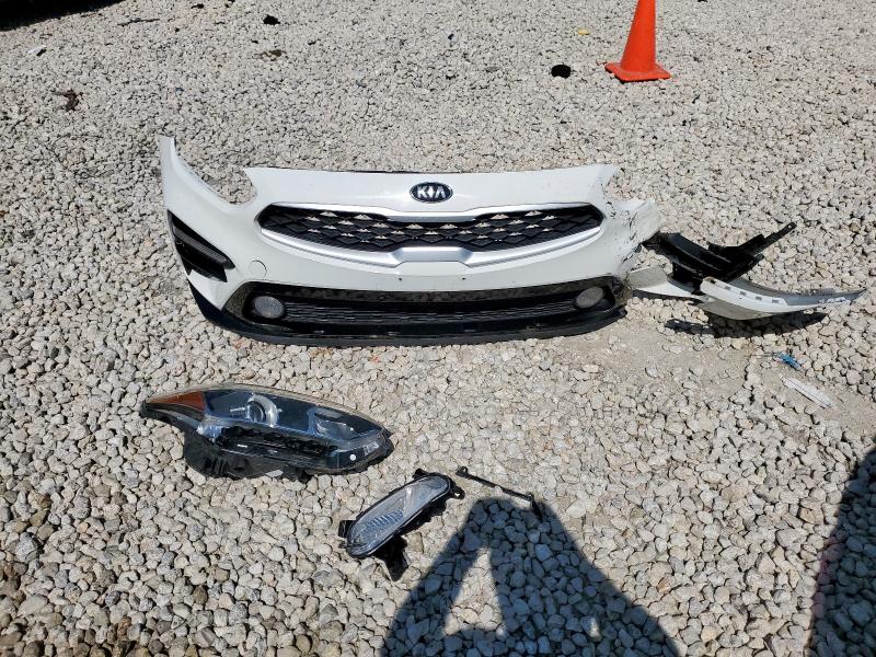 Photo 12 from auction – 2021 KIA FORTE FE with VIN 3KPF24AD4ME349351