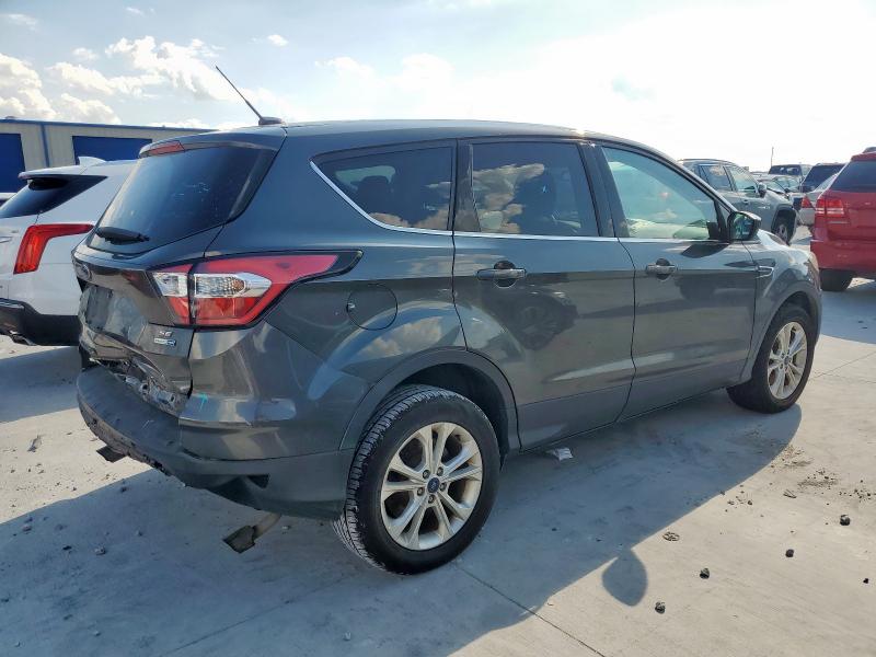 Photo 3 from auction – 2017 FORD ESCAPE SE with VIN 1FMCU9GD8HUE36013