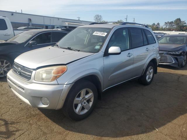 TOYOTA RAV4 2004 с VIN JTEHD20V746002874 - Фото с аукциона