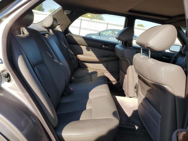 Photo 10 from auction – 1993 LEXUS LS 400 with VIN JT8UF11E6P0166550