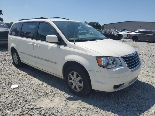 Photo 4 from auction – 2010 CHRYSLER TOWN & COU with VIN 2A4RR5D1XAR437230