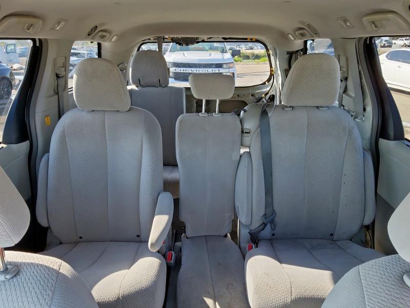 Photo 10 from auction – 2012 TOYOTA SIENNA LE with VIN 5TDKK3DC3CS256790