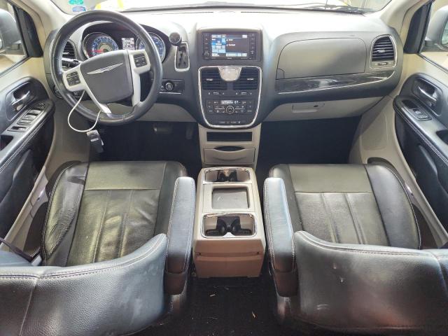 Photo 8 from auction – 2016 CHRYSLER TOWN & COU with VIN 2C4RC1BGXGR127885