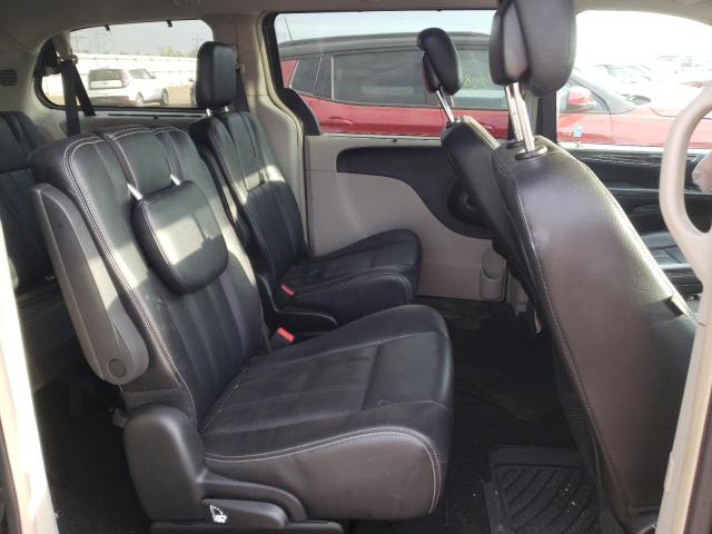 Photo 11 from auction – 2015 CHRYSLER TOWN & COU with VIN 2C4RC1BG0FR716636