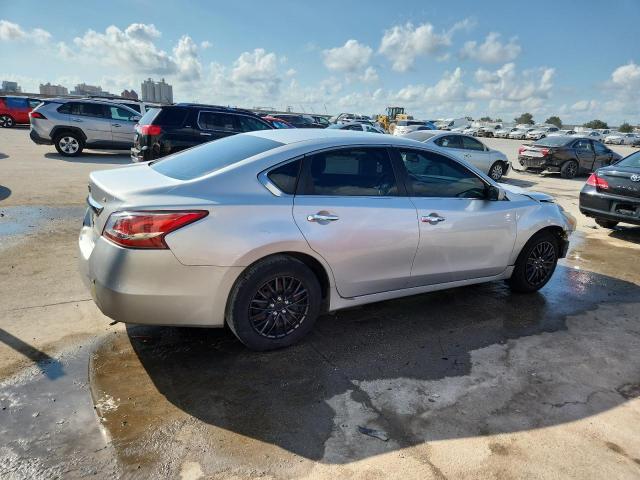 Photo 3 from auction – 2013 NISSAN ALTIMA 2.5 with VIN 1N4AL3AP2DC105142