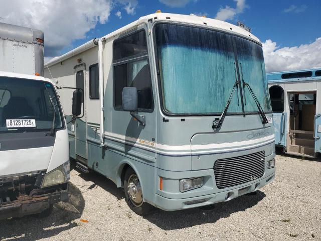 FLEETWOOD SOUTHWIND 36T 2000 with VIN 3FCNF53S4YJA02813 - Photo from auction