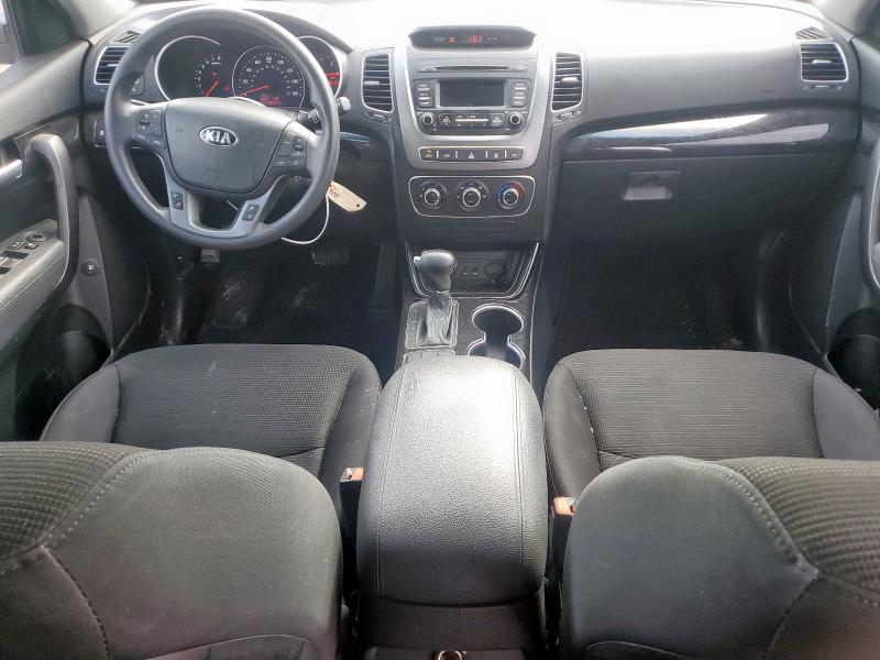 Photo 8 from auction – 2015 KIA SORENTO LX with VIN 5XYKT3A67FG652136