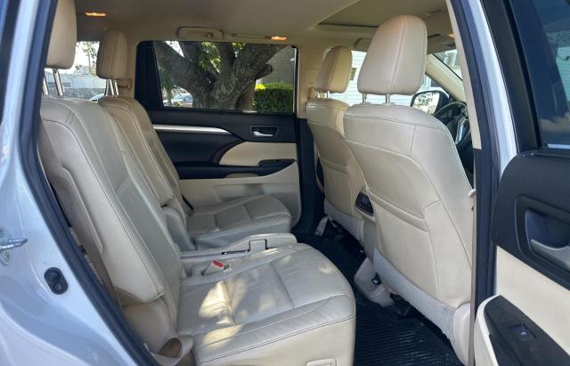 Photo 6 from auction – 2015 TOYOTA HIGHLANDER with VIN 5TDJKRFH6FS223049