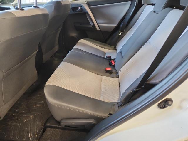 Photo 11 from auction – 2015 TOYOTA RAV4 LE with VIN JTMBFREV3FJ050653