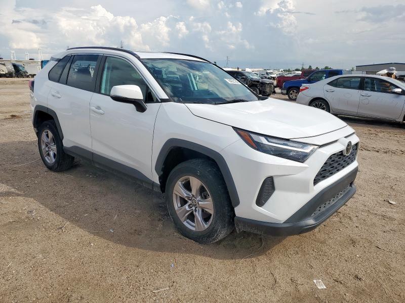 Photo 4 from auction – 2022 TOYOTA RAV4 XLE with VIN 2T3W1RFVXNW203012