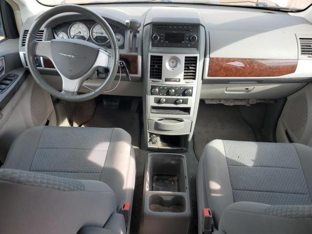Photo 8 from auction – 2010 CHRYSLER TOWN & COU with VIN 2A4RR5D12AR324095