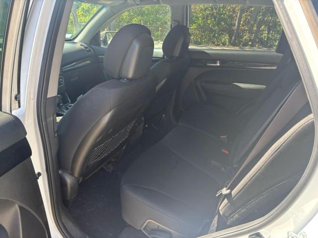 Photo 6 from auction – 2014 KIA SORENTO LX with VIN 5XYKTCA64EG525200
