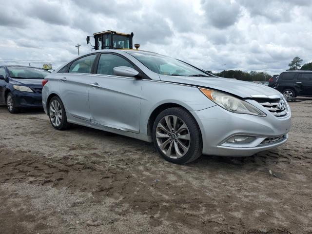 Photo 4 from auction – 2013 HYUNDAI SONATA SE with VIN 5NPEC4AC9DH726929