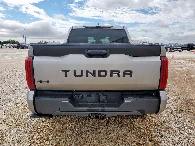 Photo 6 from auction – 2024 TOYOTA TUNDRA CREWMAX SR with VIN 5TFLA5DB5RX180910