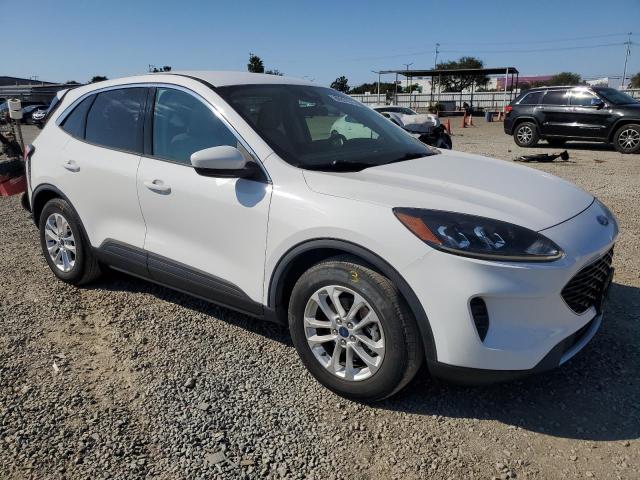 Photo 4 from auction – 2020 FORD ESCAPE SE with VIN 1FMCU0G67LUC10325