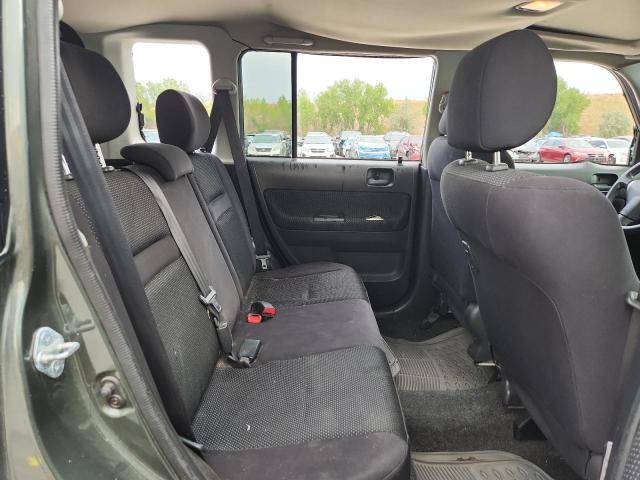 Photo 11 from auction – 2005 TOYOTA SCION with VIN JTLKT324854017943