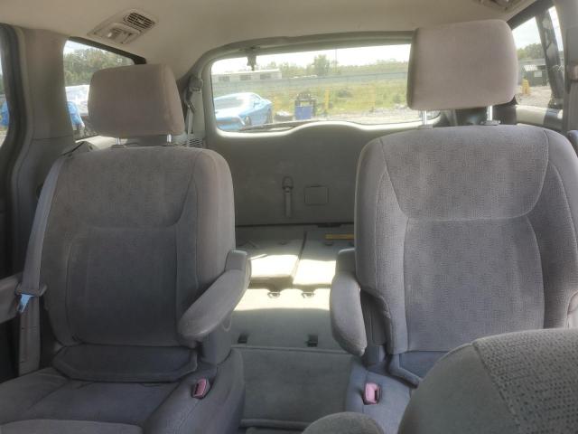Photo 10 from auction – 2004 TOYOTA SIENNA XLE with VIN 5TDZA22C84S168530