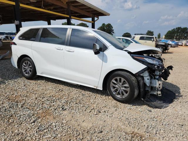 Photo 4 from auction – 2021 TOYOTA SIENNA LE with VIN 5TDKRKEC4MS045720