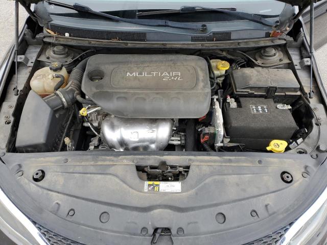 Photo 11 from auction – 2015 CHRYSLER 200 LIMITE with VIN 1C3CCCABXFN541742