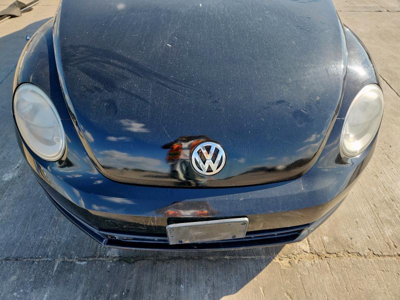 Photo 11 from auction – 2012 VOLKSWAGEN BEETLE with VIN 3VWJP7AT9CM606722
