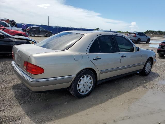 Photo 3 from auction – 1997 MERCEDES-BENZ E 320 with VIN WDBJF55F5VJ025733
