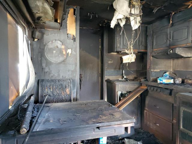 Photo 5 from auction – 2003 WORKHORSE CUSTOM CHASSIS MOTORHOME with VIN 5B4MP67G633362555
