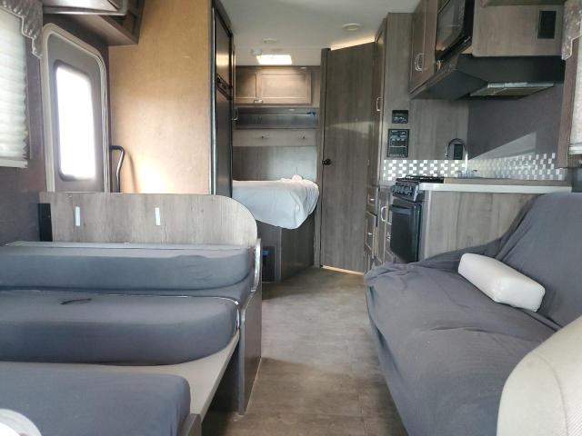 Photo 6 from auction – 2017 WINN MOTORHOME with VIN 1FDXE4FS4HDC17678