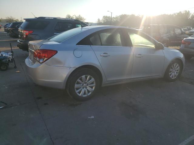 Photo 3 from auction – 2011 CHEVROLET CRUZE LS with VIN 1G1PC5SH4B7191673