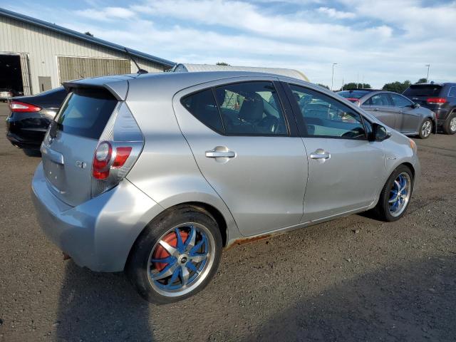 Photo 3 from auction – 2012 TOYOTA PRIUS C with VIN JTDKDTB34C1517502