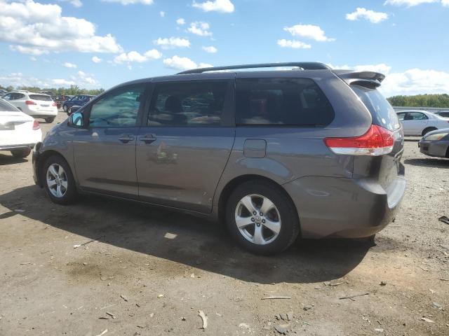 Photo 2 from auction – 2012 TOYOTA SIENNA LE with VIN 5TDKK3DC1CS219527